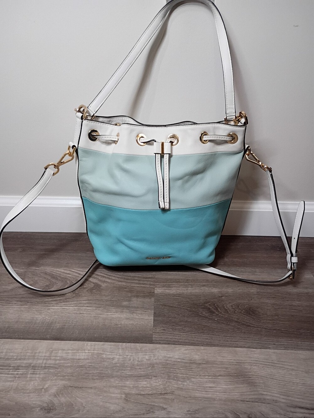 Michael Kors Vintage Turquoise Blue White Leather Color Block Ombre Bucket Bag